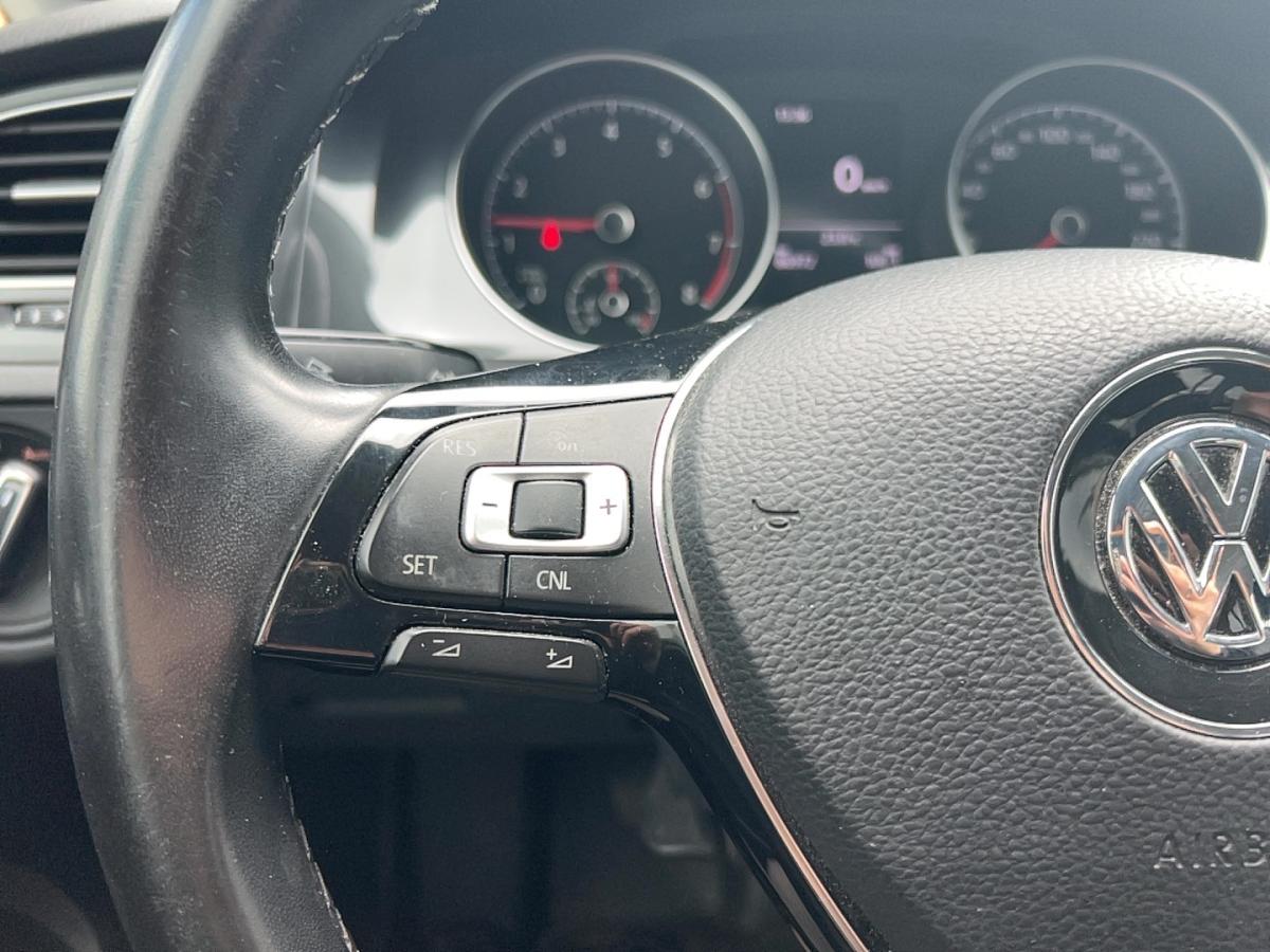 2018 Volkswagen Golf SportWagen - Image 9