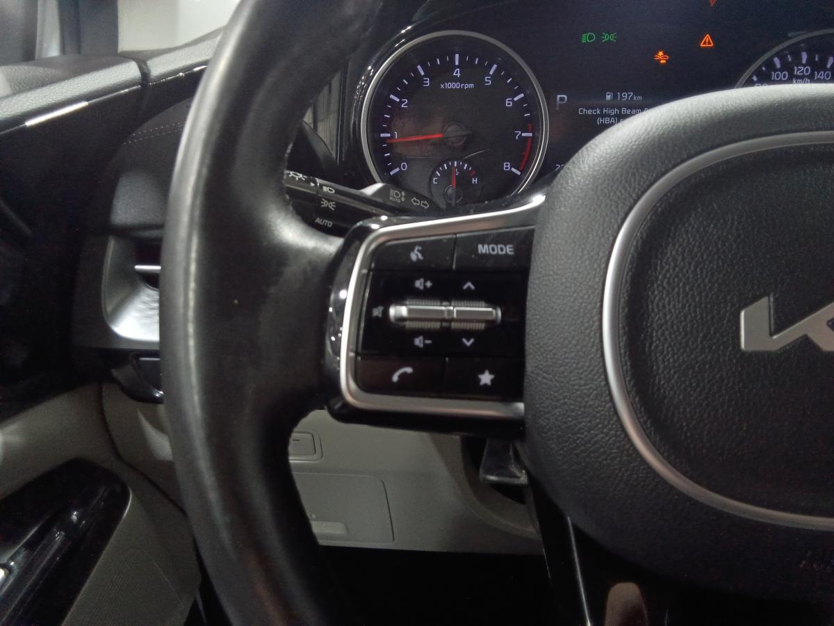 2022 Kia Carnival - Image 3