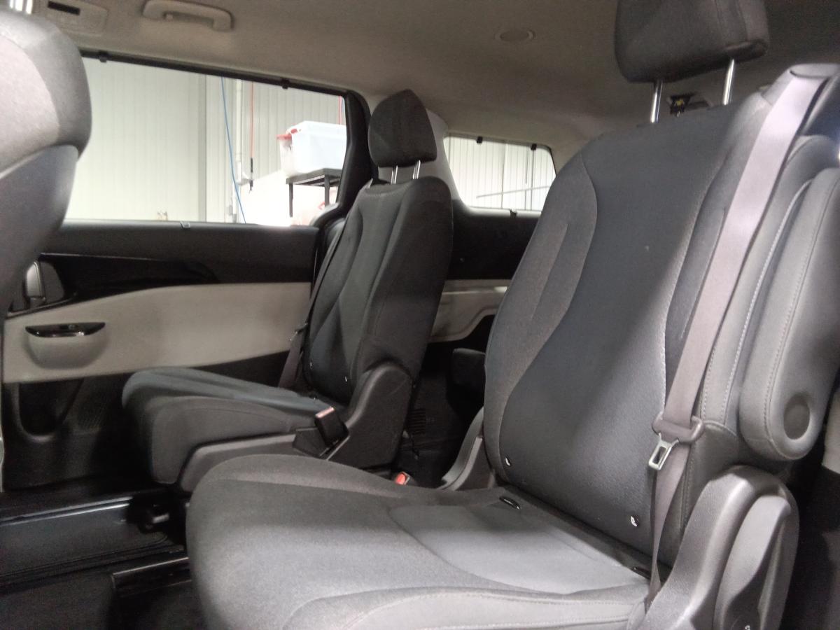 2022 Kia Carnival - Image 10