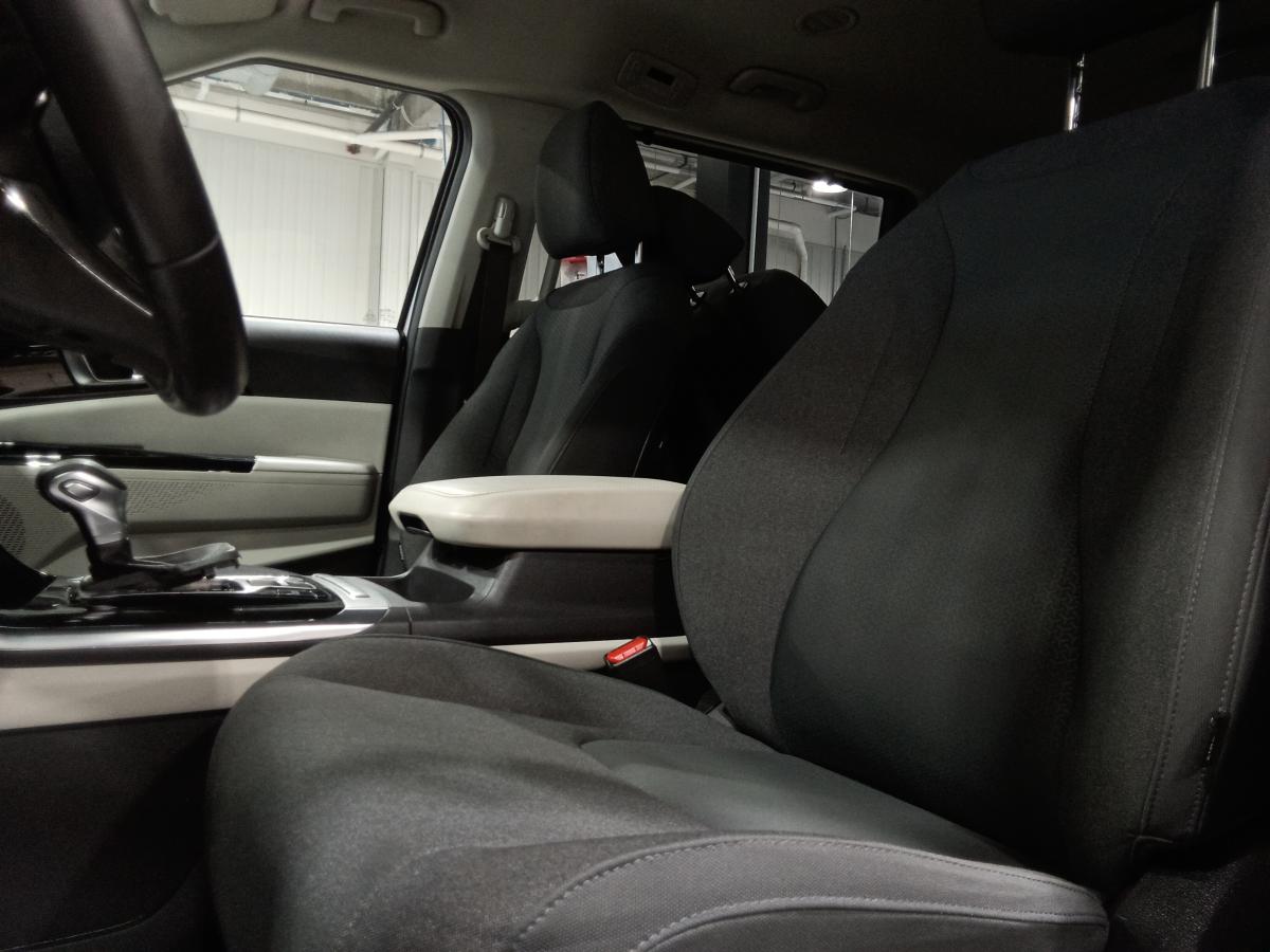 2022 Kia Carnival - Image 11