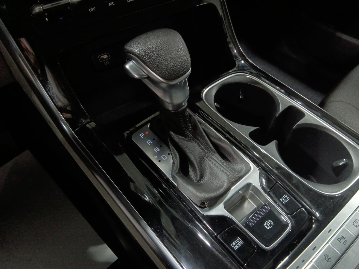 2022 Kia Carnival - Image 12