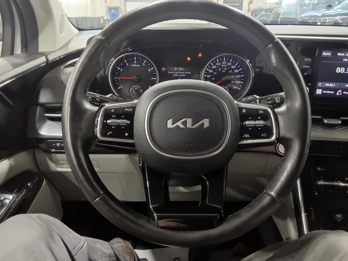2022 Kia Carnival - Image 14