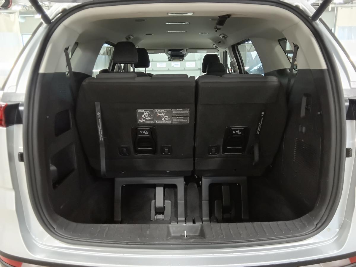 2022 Kia Carnival - Image 19
