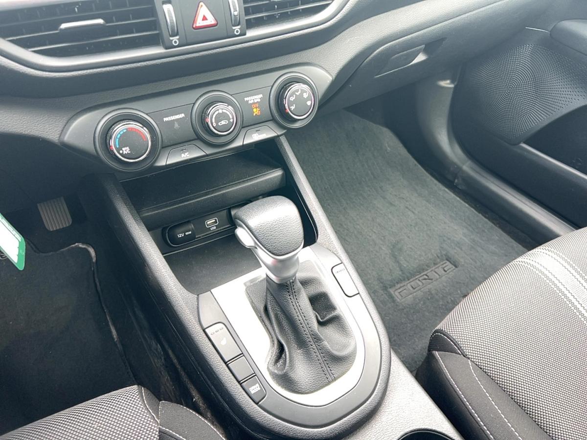 2024 Kia Forte - Image 17