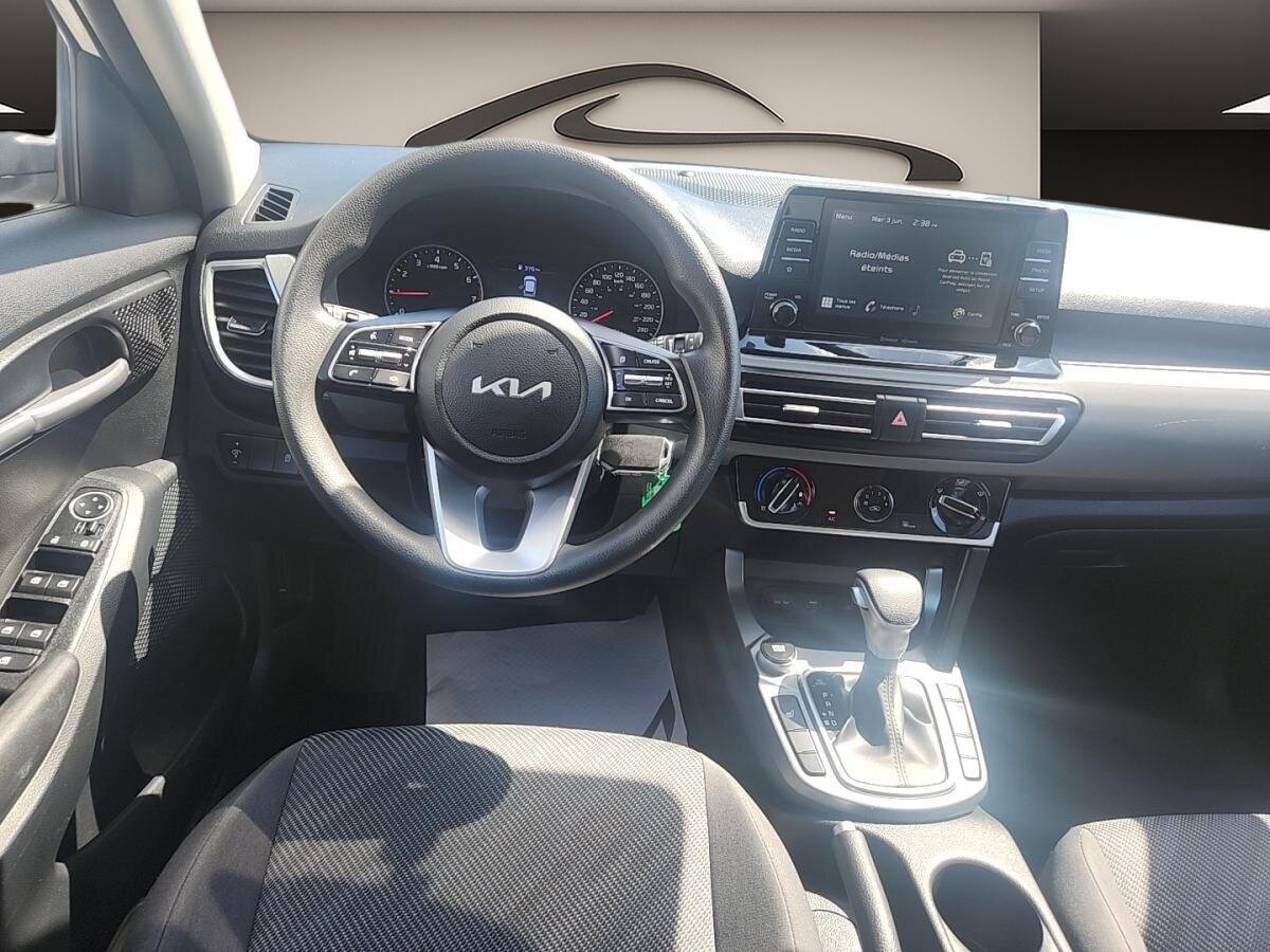 2023 Kia Seltos - Image 6