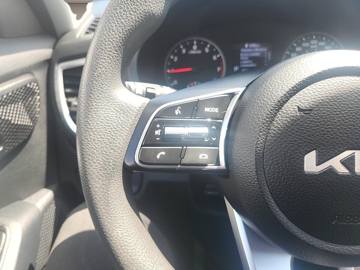 2023 Kia Seltos - Image 10