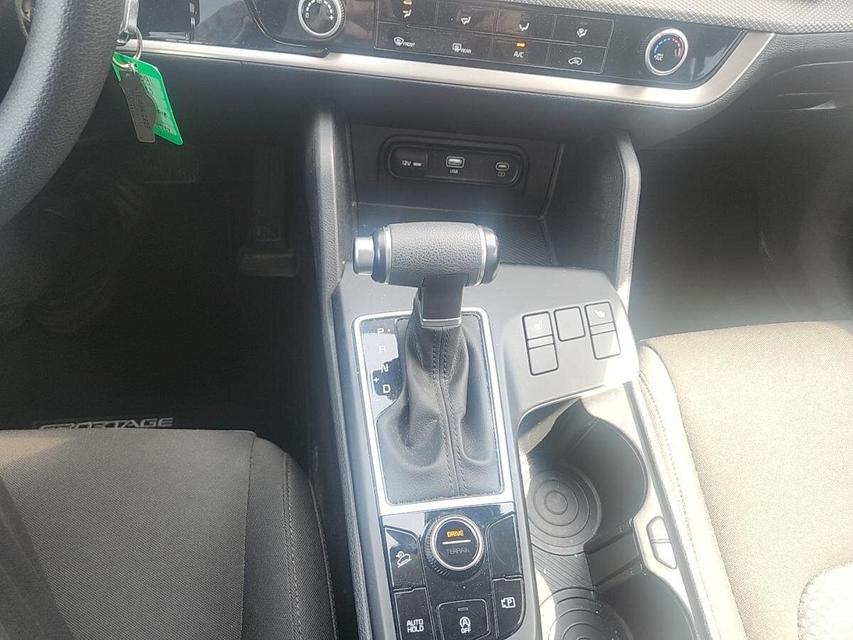 2023 Kia Sportage - Image 11