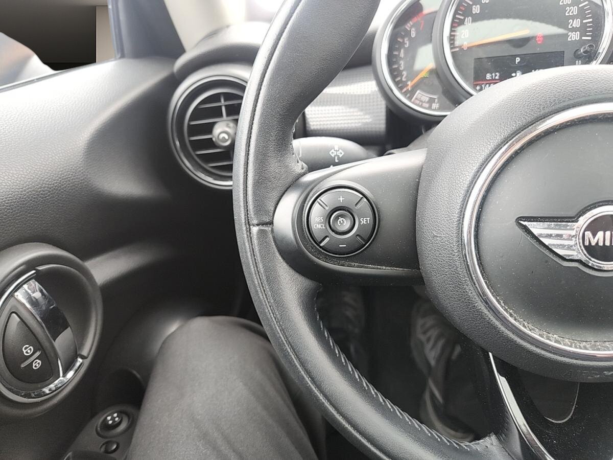2017 MINI Cooper Hardtop - Image 9