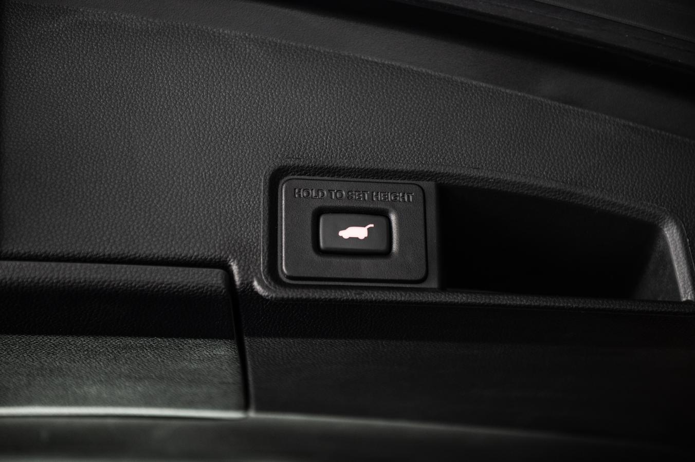 2024 Acura RDX - Image 12