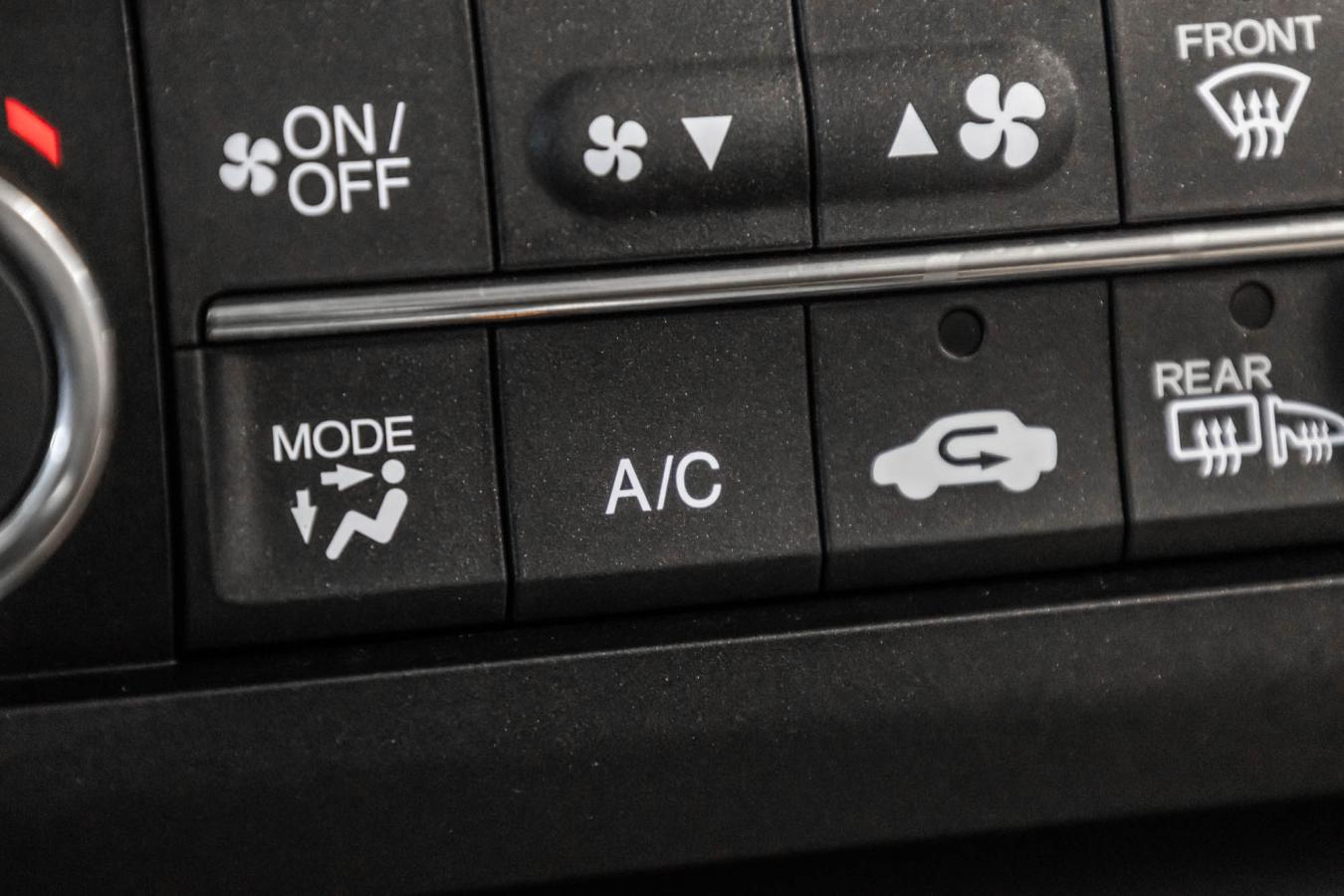 2022 Acura ILX - Image 25