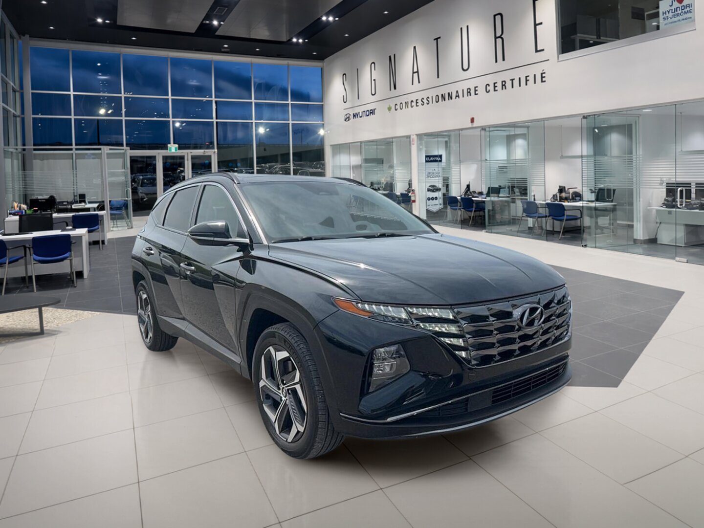 2024 Hyundai Tucson Hybrid - Image 3