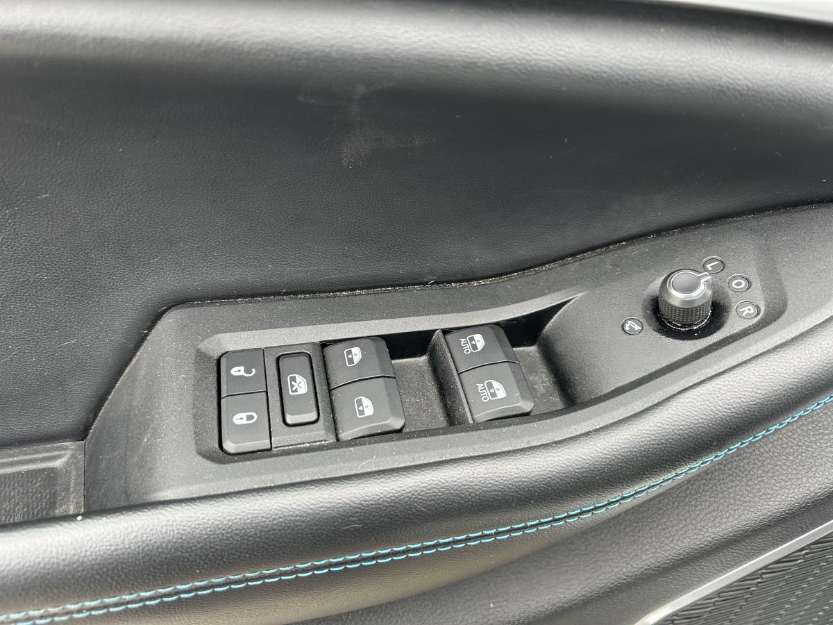 2023 Jeep Grand Cherokee 4xe - Image 15