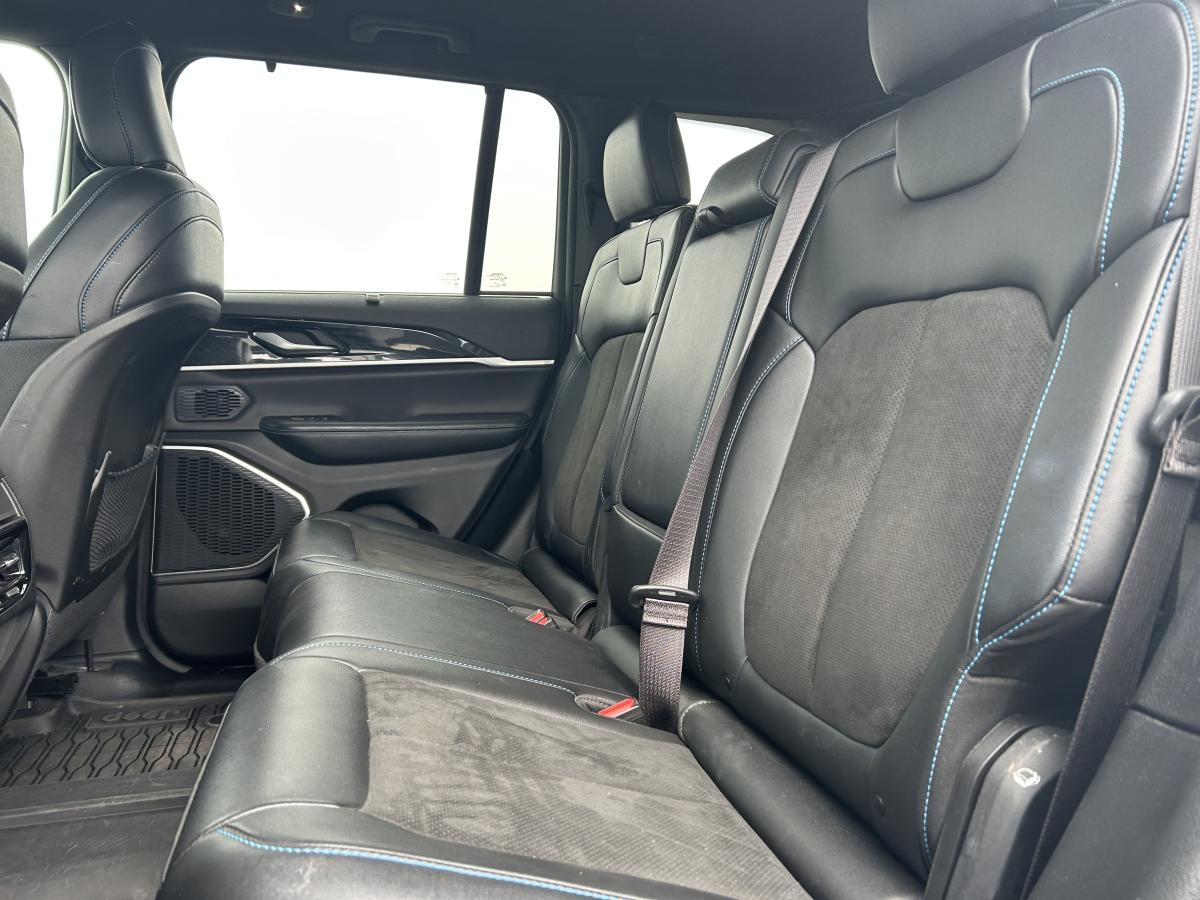 2023 Jeep Grand Cherokee 4xe - Image 18