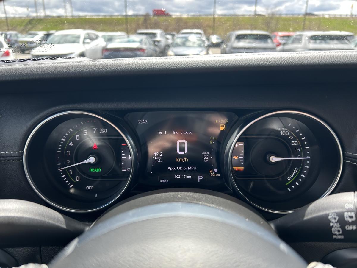 2022 Jeep Wrangler 4xe - Image 17