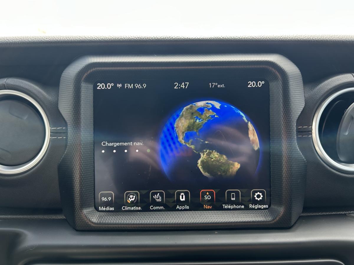 2022 Jeep Wrangler 4xe - Image 18