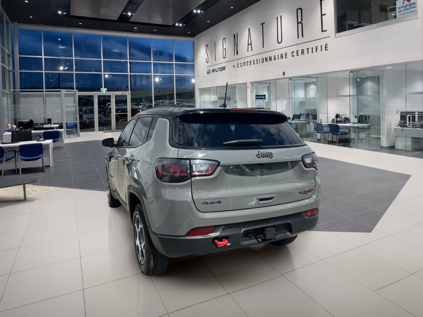 2022 Jeep Compass - Image 7