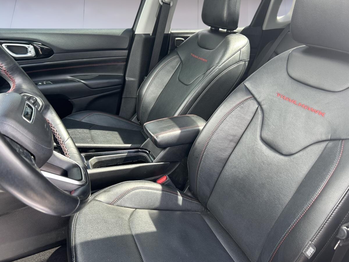 2022 Jeep Compass - Image 11