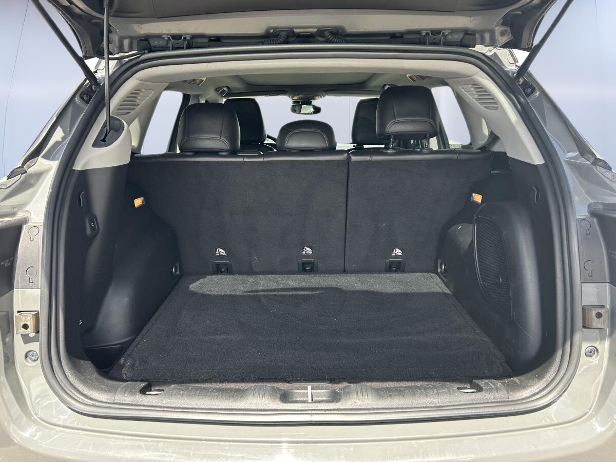 2022 Jeep Compass - Image 21