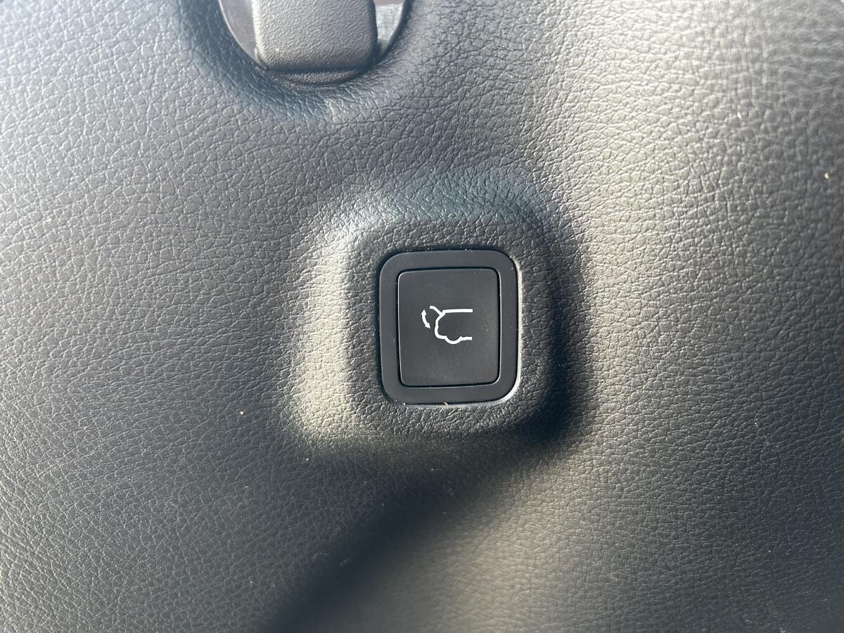 2022 Jeep Compass - Image 22