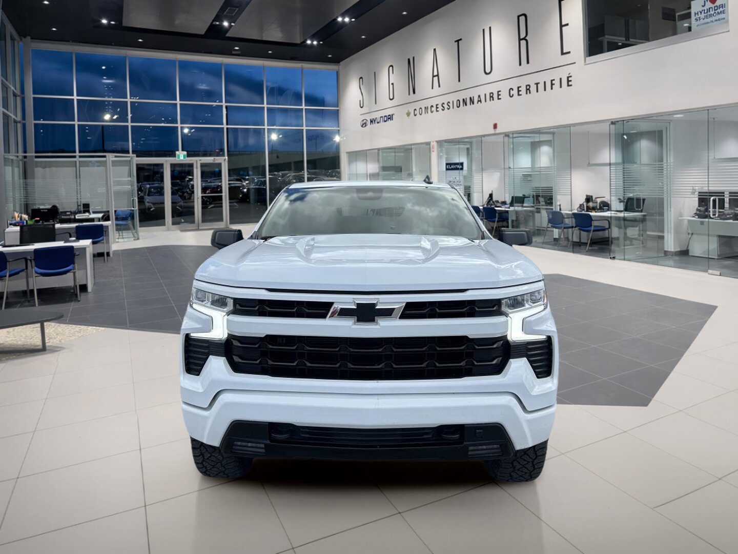 2023 Chevrolet Silverado 1500 - Image 2