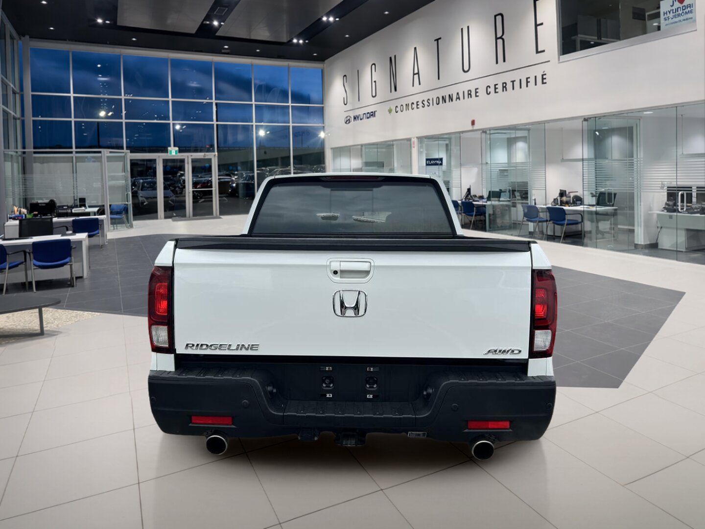 2023 Honda Ridgeline - Image 6