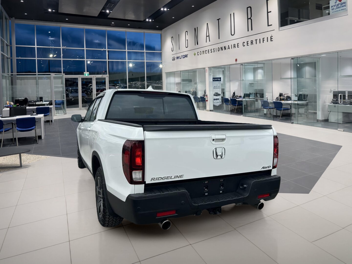 2023 Honda Ridgeline - Image 7