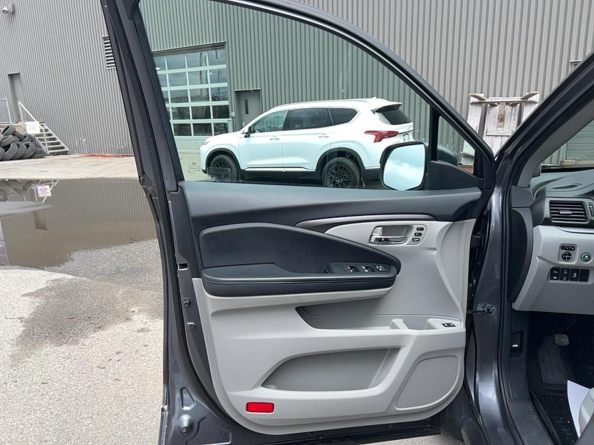 2021 Honda Pilot - Image 14
