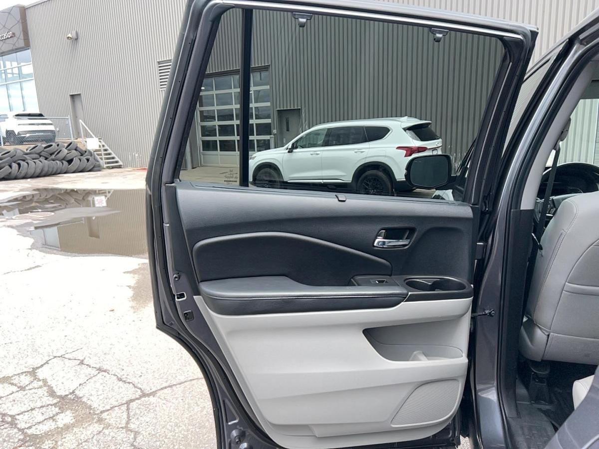 2021 Honda Pilot - Image 19