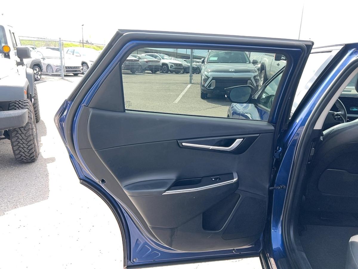 2022 Kia EV6 - Image 18