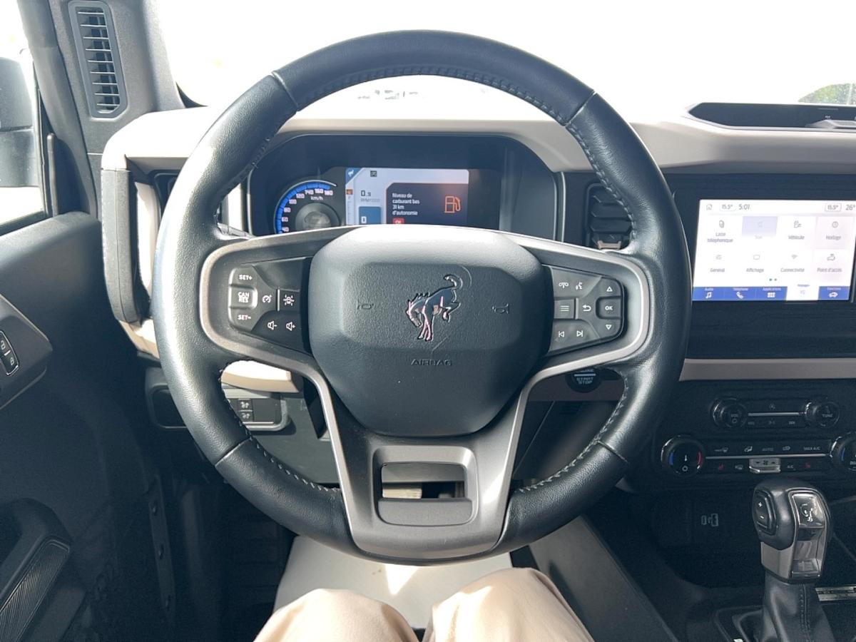 2022 Ford Bronco - Image 18