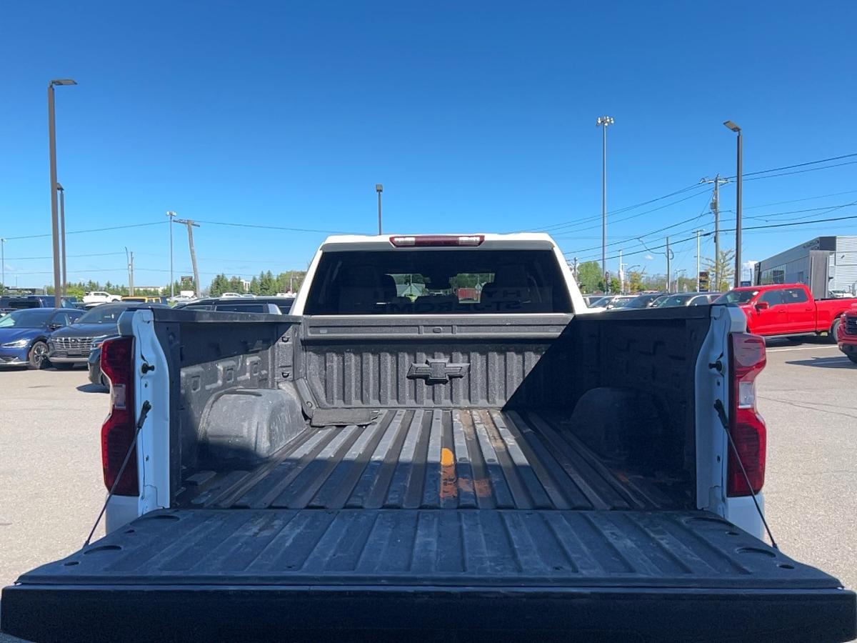 2024 Chevrolet Silverado 1500 - Image 10