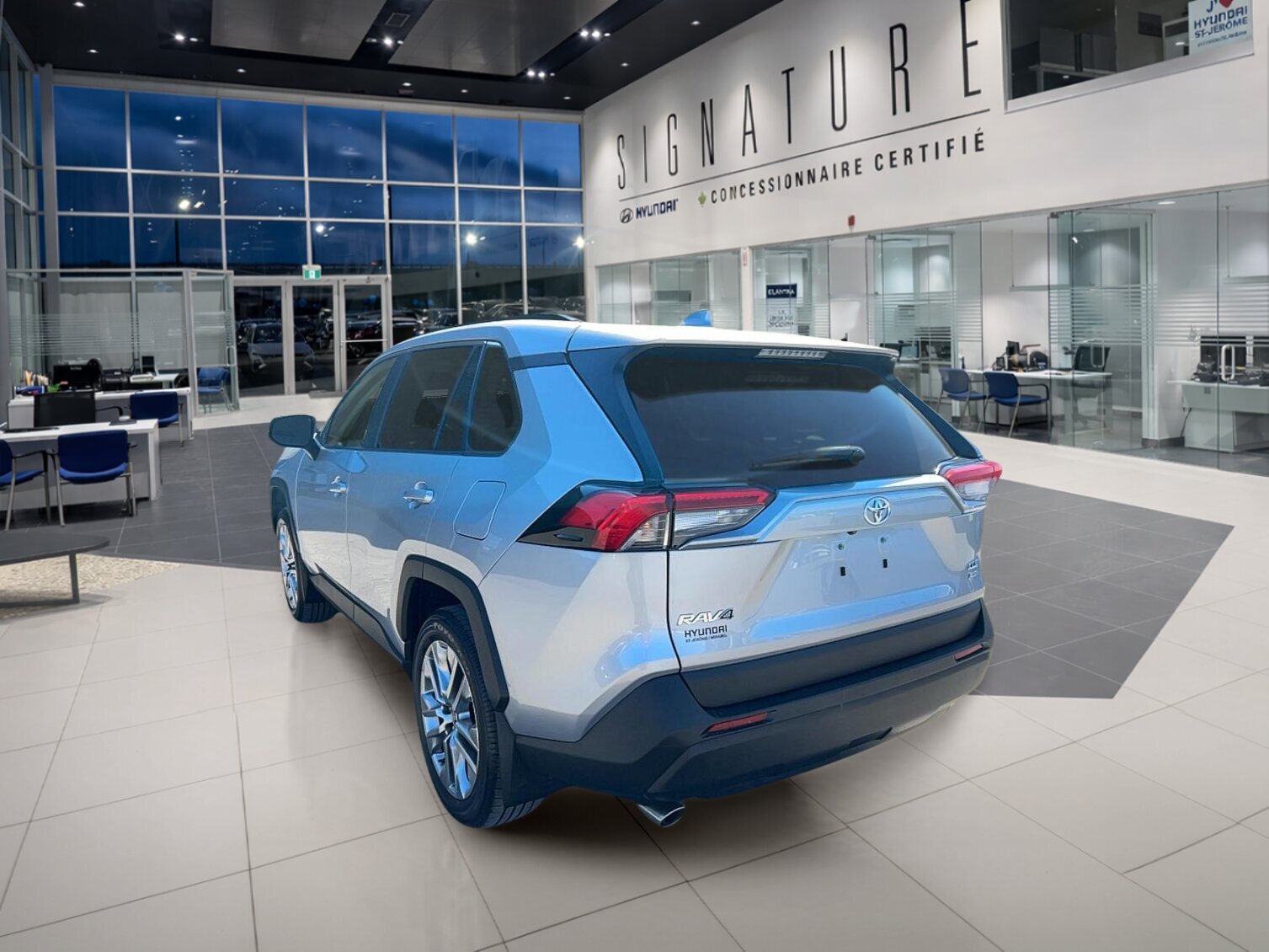 2024 Toyota RAV4 - Image 7
