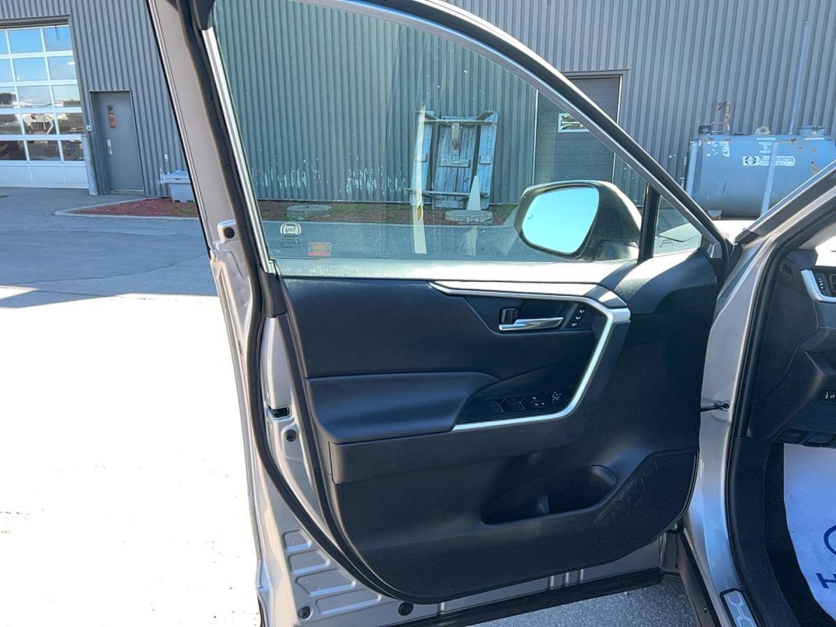 2024 Toyota RAV4 - Image 14