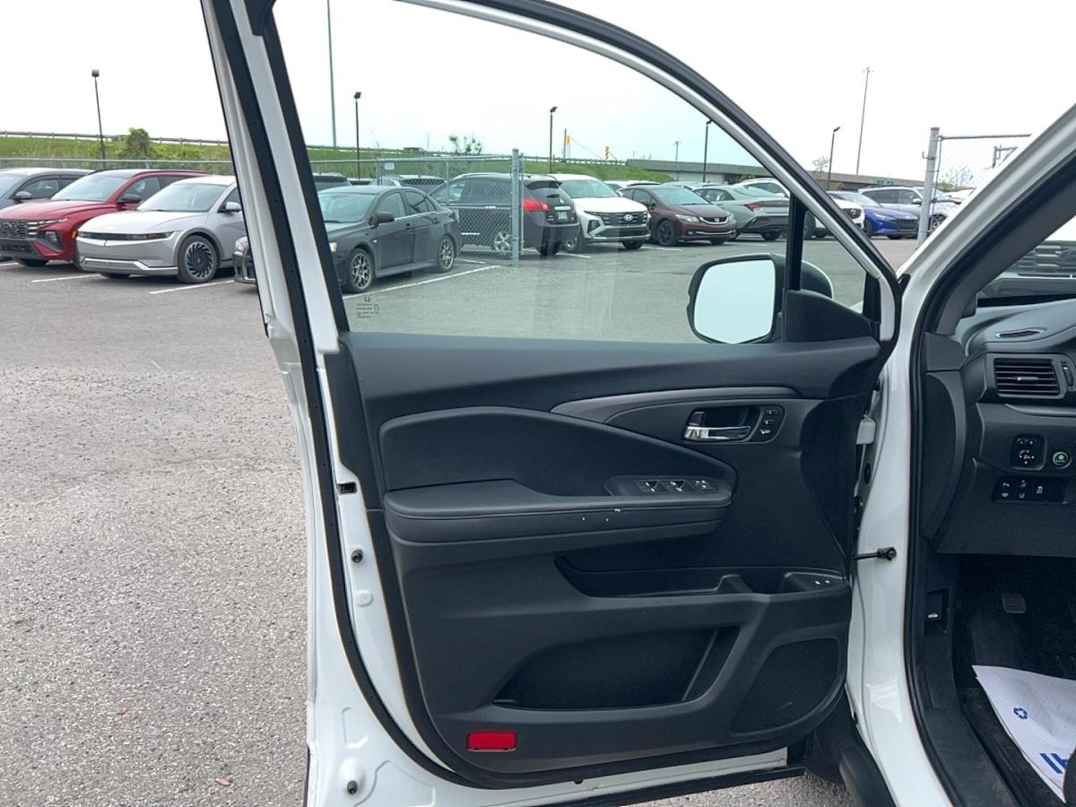 2022 Honda Pilot - Image 14