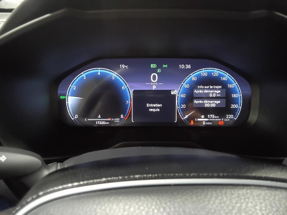 2023 Toyota RAV4 - Image 16
