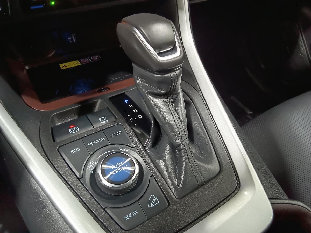 2023 Toyota RAV4 - Image 19