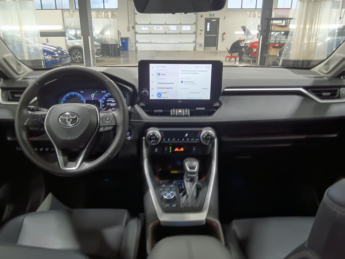 2023 Toyota RAV4 - Image 22