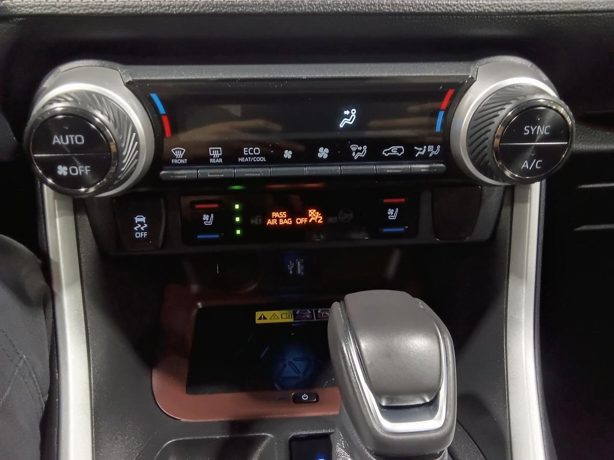 2023 Toyota RAV4 - Image 27