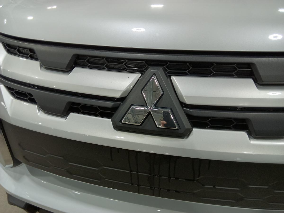 2023 Mitsubishi RVR - Image 11