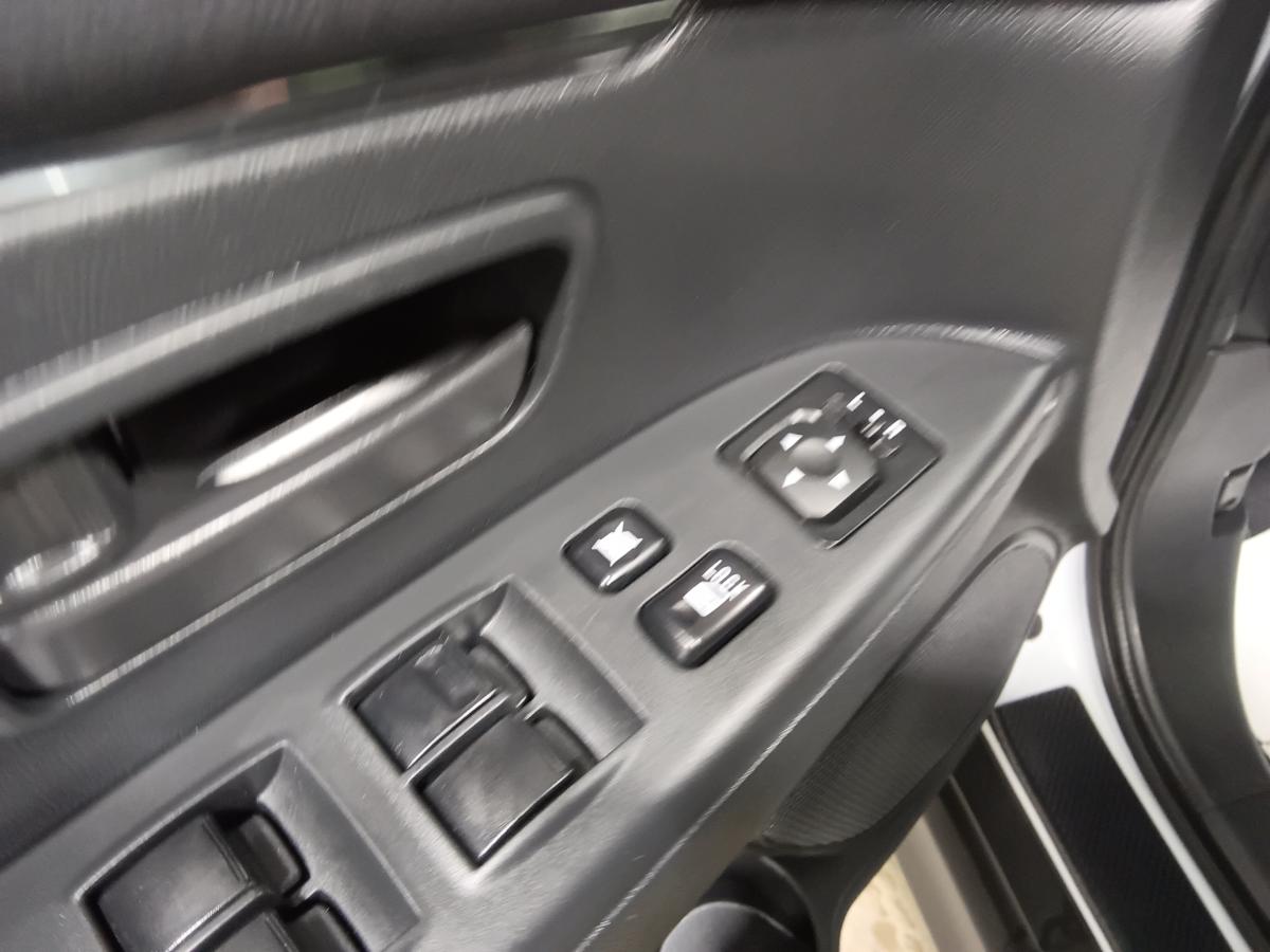 2023 Mitsubishi RVR - Image 25