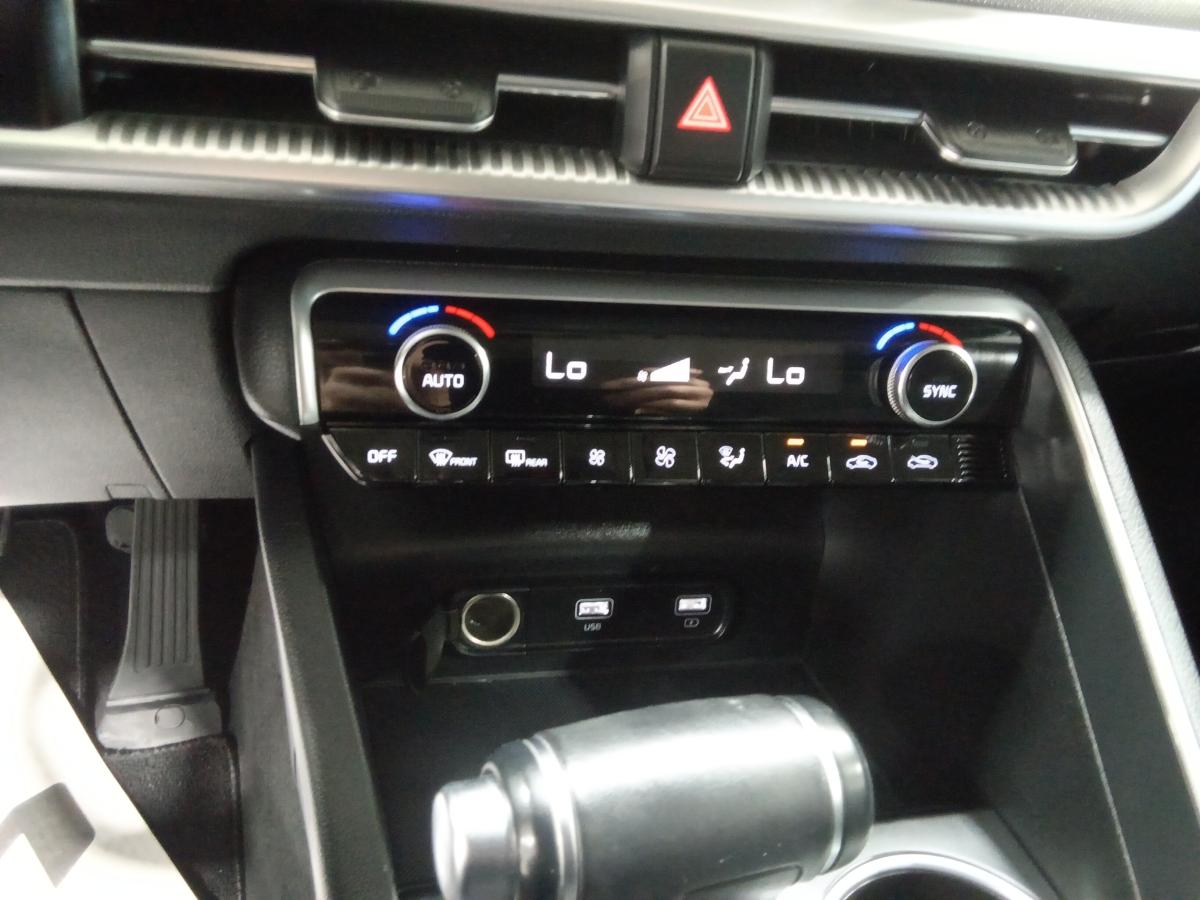 2021 Kia K5 - Image 26