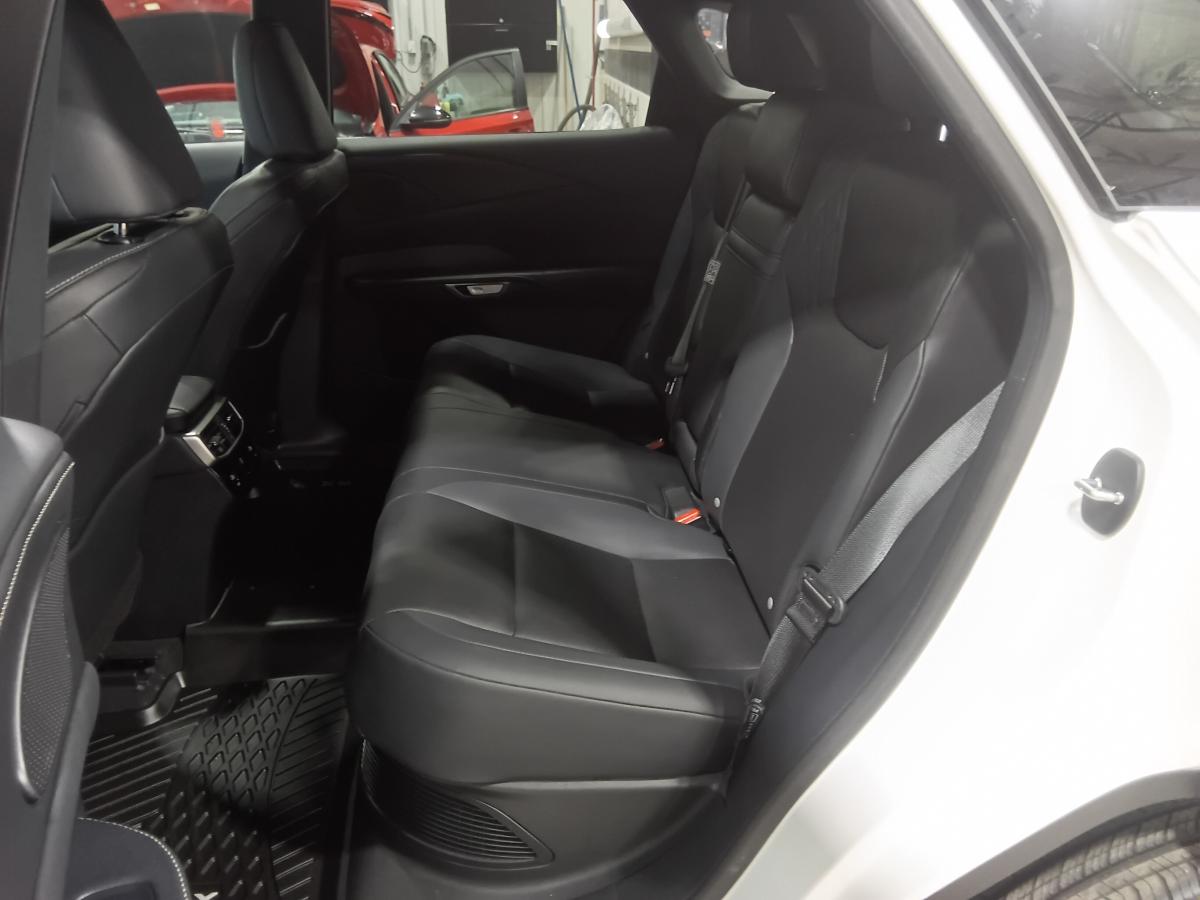 2024 Lexus RX 350 - Image 24