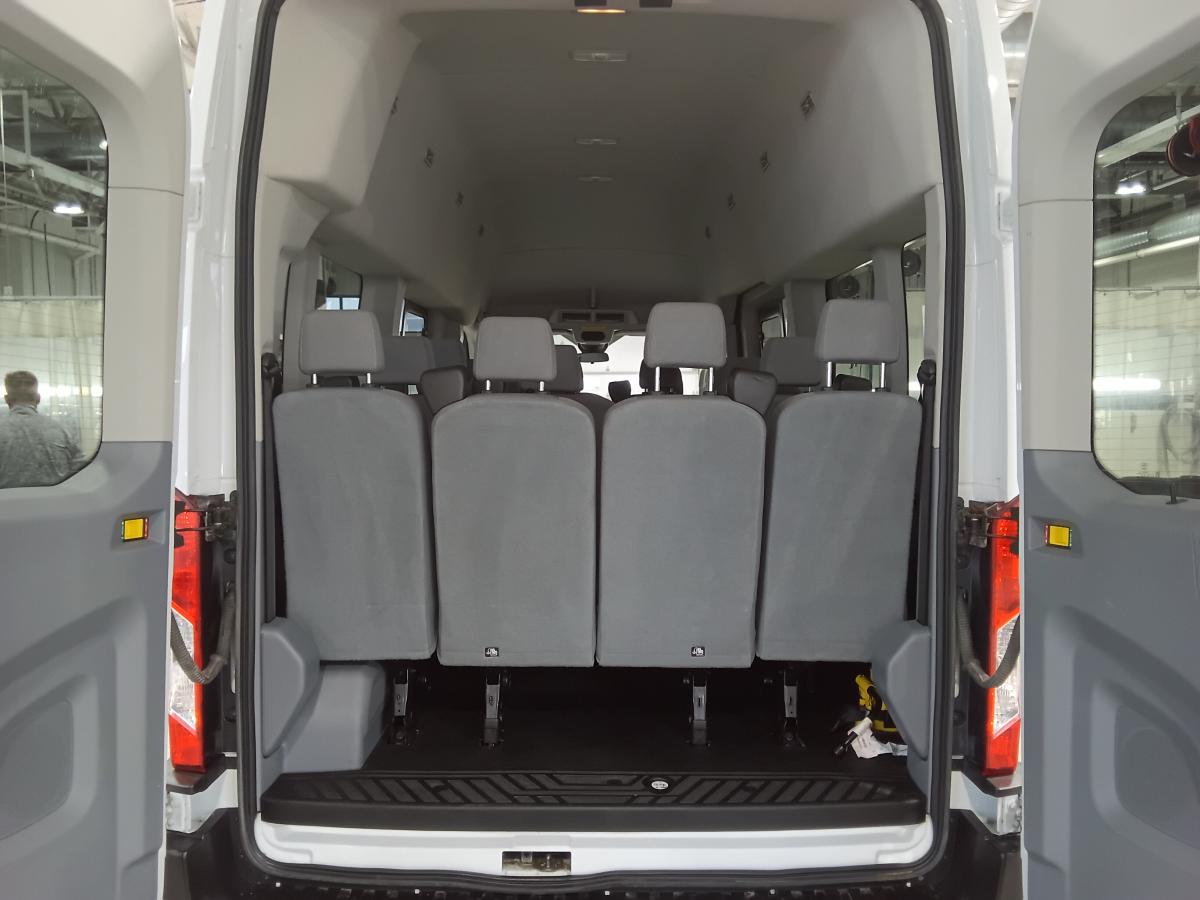 2019 Ford Transit Passenger Van - Image 9