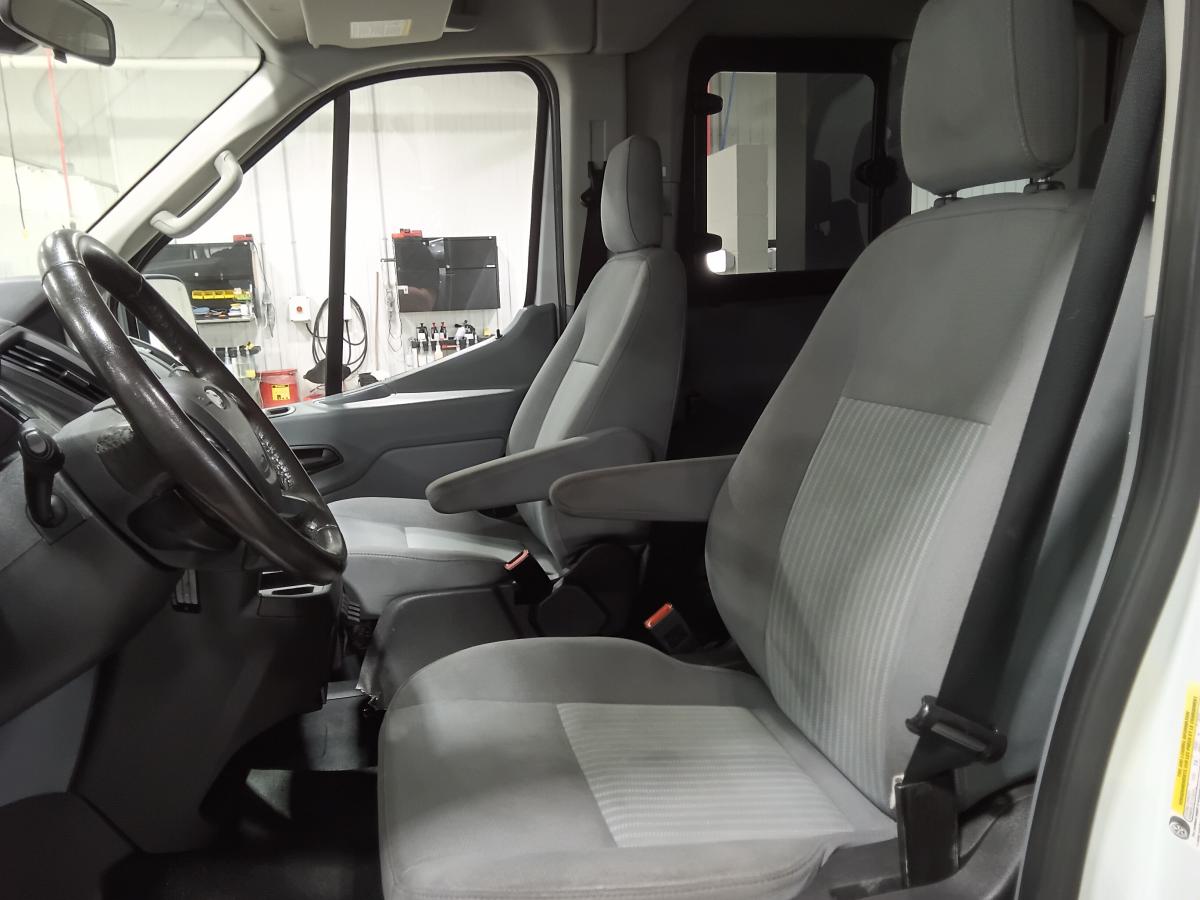 2019 Ford Transit Passenger Van - Image 17