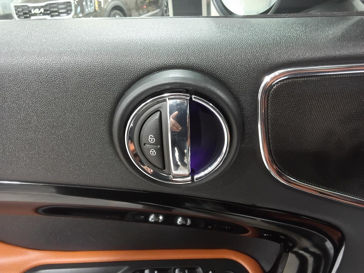 2022 MINI Countryman - Image 25