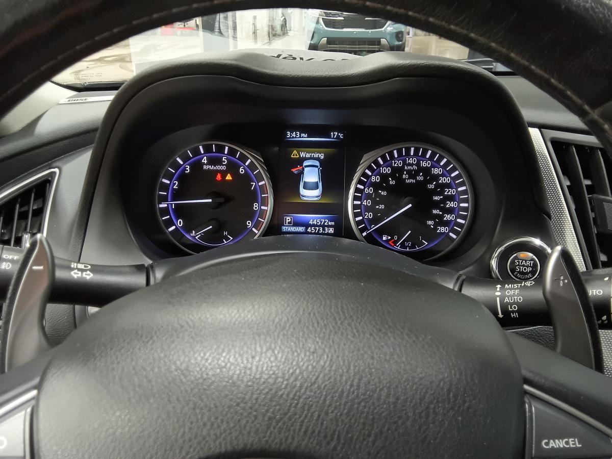 2017 Infiniti Q50 - Image 16