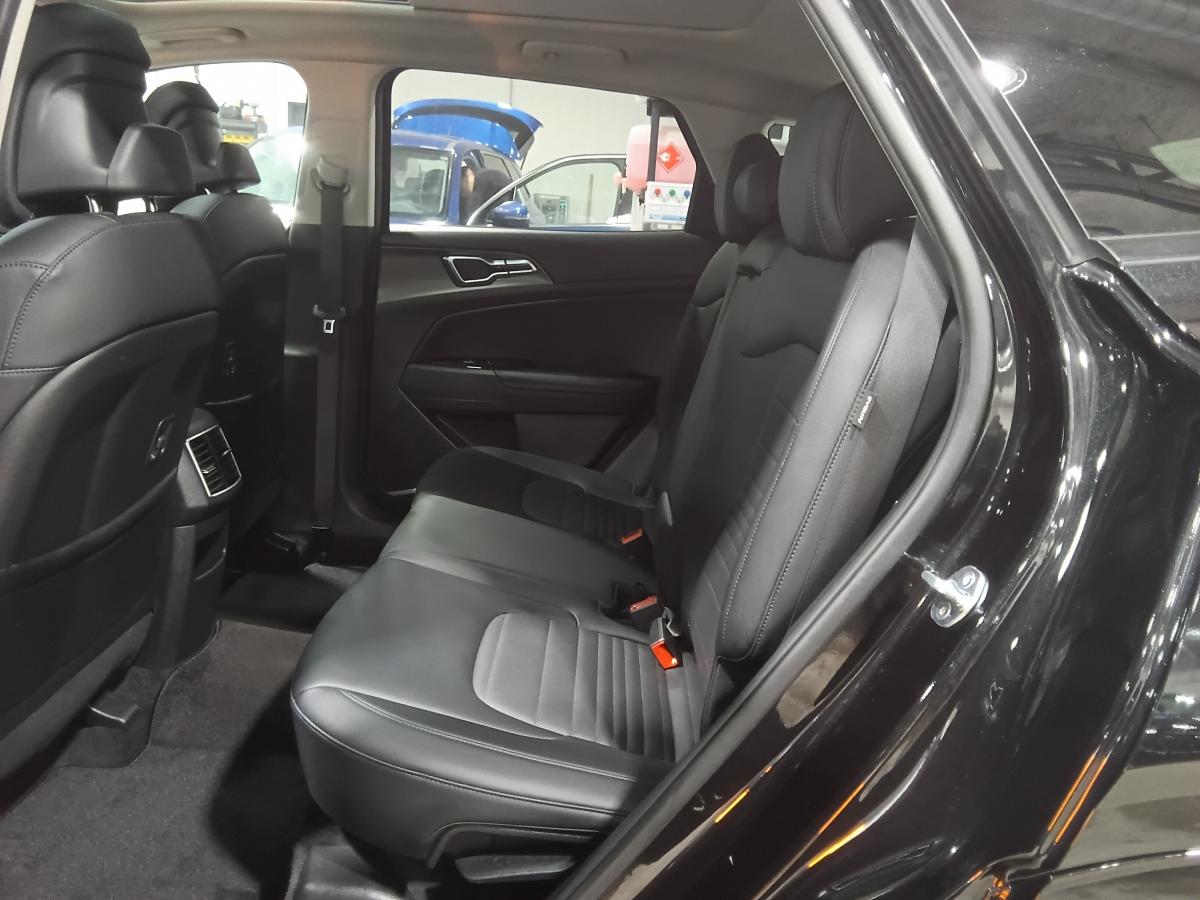 2024 Kia Sportage - Image 24