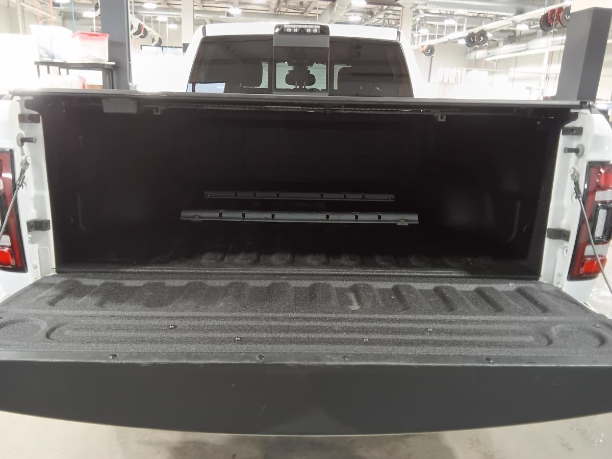 2021 RAM 2500 - Image 9