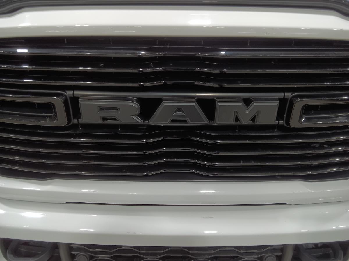 2021 RAM 2500 - Image 11