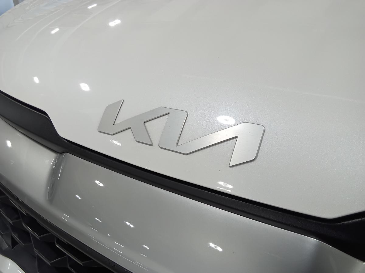 2023 Kia Sportage - Image 11